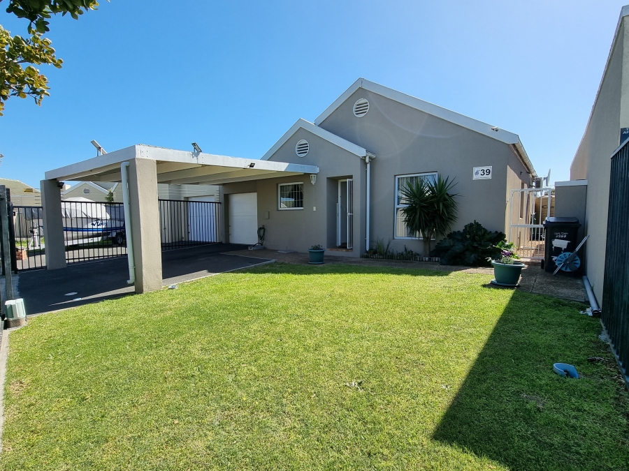 2 Bedroom Property for Sale in Sunningdale Western Cape